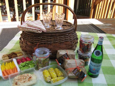 The most common picnic basket material is wicker. Toronto Picnic Basket Food & Meal Service from Personal ...
