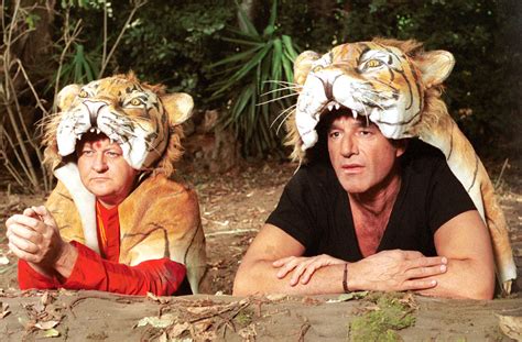 1,236,813 likes · 47,752 talking about this. Cinepanettoni, è sfida tra Massimo Boldi e Christian de ...