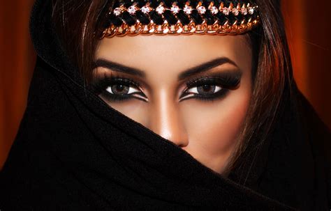 Arabic Inspo Look Justrosh Arabic Liner Eyes Headpiece Dramatic
