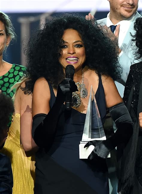 photos diana ross honored with lifetime achievement award at 2017 american music awards daily