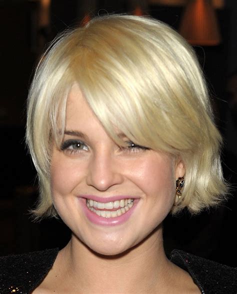 15 Fun Ideas That Will Make Love The Short Blonde Hairstyles With Bangs