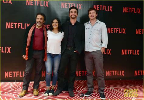 The stars of the second season of narcos: Pedro Pascal & 'Narcos' Cast Hit Mexico City Ahead Of ...