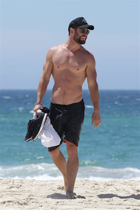 Chris Hemsworth Shirtless Photos That Will Do Unspeakable Things To Your Body Vhman
