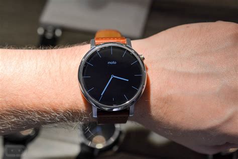 Keep fit by tracking your steps i was in the market for a second smartwatch with a classic feel and look. Moto 360 (2nd Gen) Quick Overview and Tour! - Droid Life