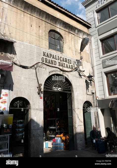 Entrance Grand Bazaar Istanbul Hi Res Stock Photography And Images Alamy