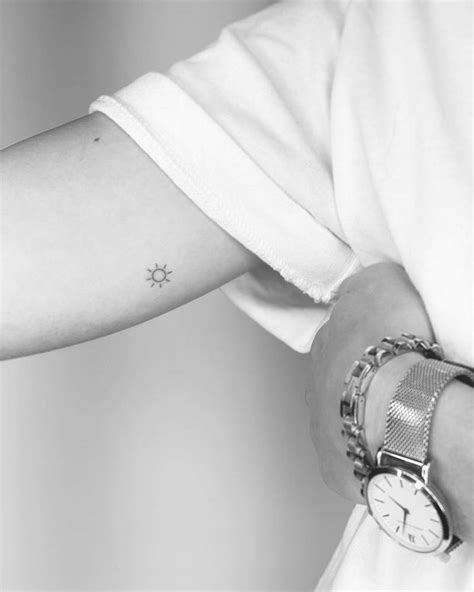 Details More Than Minimalist Sun Tattoo Super Hot In Cdgdbentre