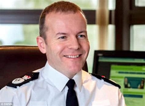 Police Boss Apologises For Telling Chief Constable The
