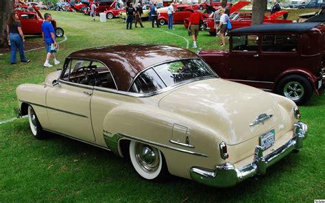 1952 Chevrolet Deluxe Ht Saddle Brown Poly Over Desert Beige Rvl