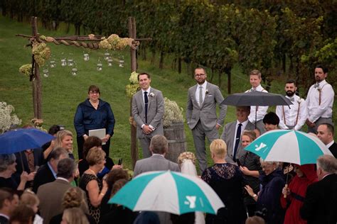 Saltwater Farm Vineyard Wedding Photos Sneak Peek Krista And Brian