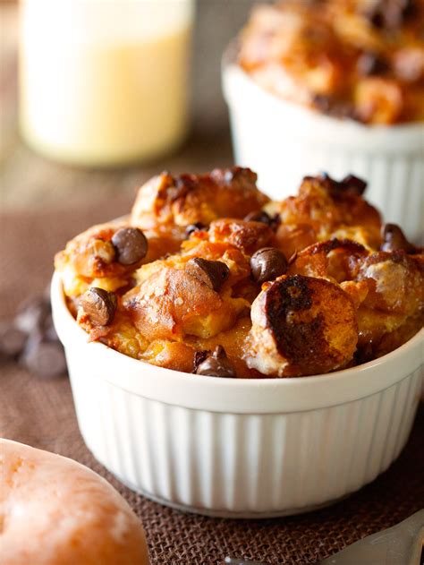 This recipe is another traditional figgy pudding (cake) recipe, but instead of being finished with a sauce, they call only for whipped cream. Glazed Donut Bread Pudding & Dreamy Custard Sauce