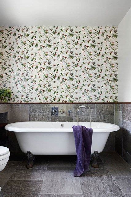 Bathroom With Floral Wallpaper Floral Wallpaper Bathroom Wallpaper