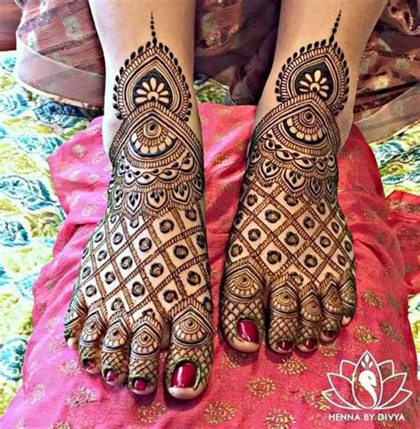 30 Mind Blowing Leg And Foot Mehndi Designs For Brides Legs Mehndi