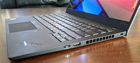 Lenovo Thinkpad X1 Carbon 7th Gen Review The 4k Display Is A Splendid