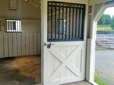 12 Beautiful White Stable Interiors Stable Style Barn Stalls Horse