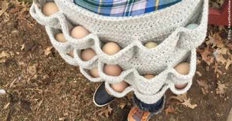 this special egg collecting apron has a total of 19 egg sized pockets