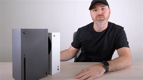 Unbox Therapy Explains Why Xbox Has A Big Advantage Over Ps5 Already