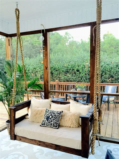 Comfy Outdoor Swings You Will Love To Have On Your Front Porch Top