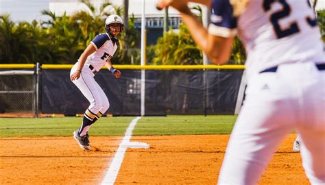 Softball Falls In Series Finale To Marshall Fiu Athletics