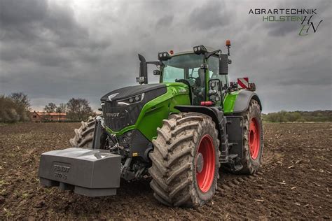 Fendt 1050 Vario The Biggest And Most Powerful Traditional Tractor