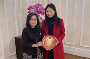 香港新聞網獨家：特首夫人林麗嬋的瓷畫藝術作品 | 頭條 - 香港中通社