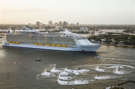 Worlds Largest Cruise Ship Makes Florida Debut Orlando