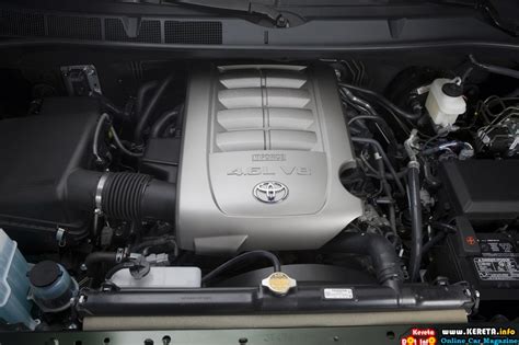 2011 Toyota Tundra Double Cab Engine View