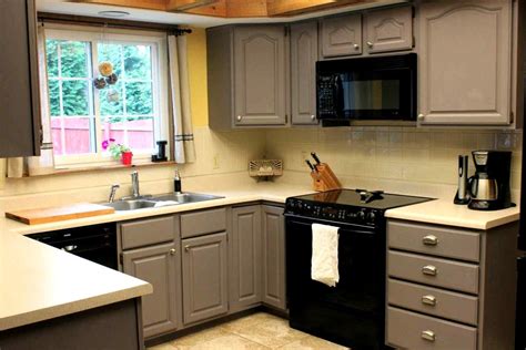 Grey Kitchen Cabinets Yellow Walls Gray White - Decoratorist - #18384