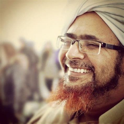 Following his studies in tarim, he enrolled at hartford seminary's islamic chaplaincy program where he completed his master of arts in june of 2012. 1000+ images about Al-Habib Umar on Pinterest | Posts ...