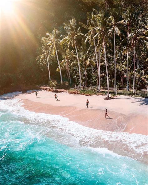 Crystal Bay Beach Nusa Penida Serpihan Surga Di Seberang Pulau Bali