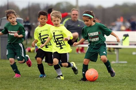 7 Beneficios De Jugar Al Fútbol Para La Salud De Los Niños