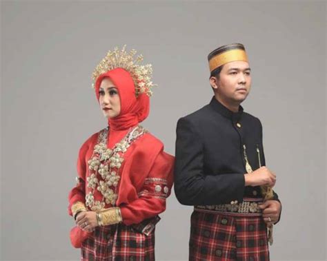 Pakaian Adat Sulawesi Selatan Dan Penjelasannya Baju Adat Tradisional