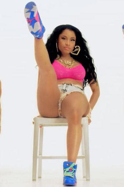 Everything Nicki Minaj Wore Or Didnt Wear In Anaconda