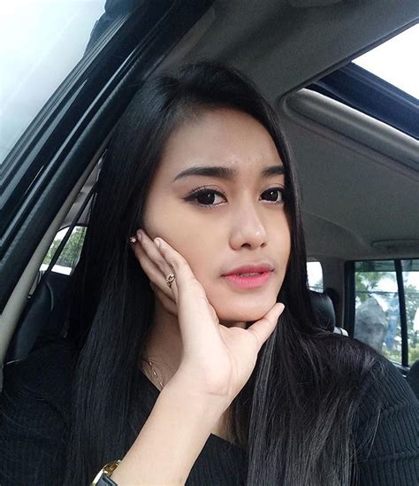 Ayu Sintya Dewi On Instagram “😇😇” Instagram Beautiful Zara