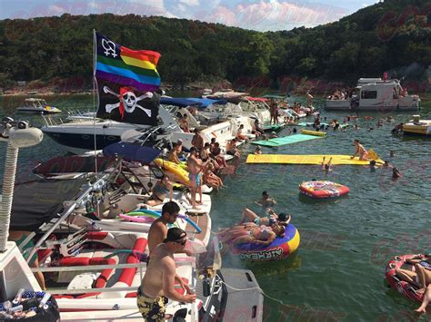 Lake Travis Bachelorette Party Boat Cruise Austin Tx Good Time Tours