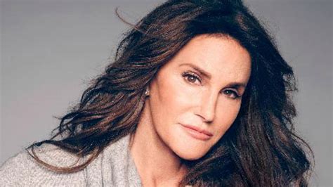 Caitlyn Jenner Wears Her Gold Medal On The Cover Of Sports Illustrated