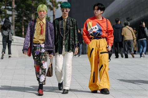 The Best Street Style From Seoul Fashion Week Spring 2019 Catch Up On The Best Looks From Seoul