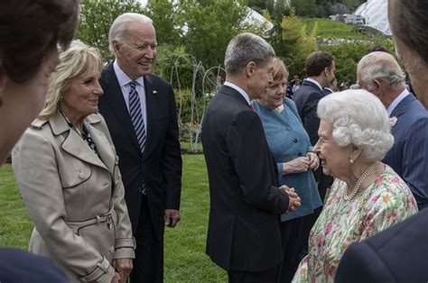 Jun 03, 2021 · the white house says biden will also meet with british prime minister boris johnson while in england. Joe Biden meets Queen Elizabeth II at the G7 meeting ...