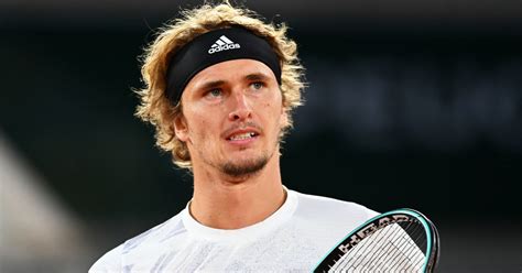 Vivez le début des 8e de finale à roland avec notamment les deux français garcia et gaston. French Open 2020: Alexander Zverev nach Zittersieg vor ...