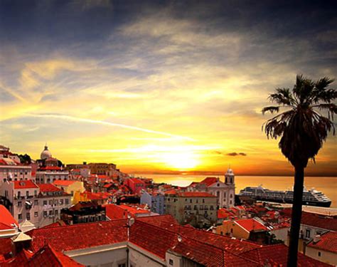 Explore our destinations and tips and book now! Portugalia na wakacje. Co warto zobaczyć? | Viva.pl