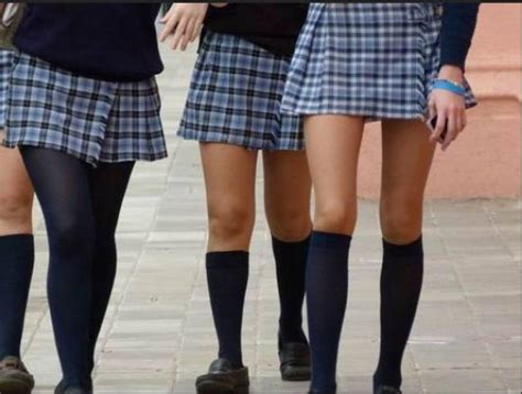 Insólito Prohíben A Colegialas Usar Faldas Para Que Profesores No Se
