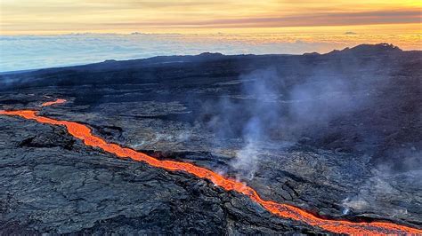 Mauna Loa Volcano Largest Volcano In The World Areyoupop