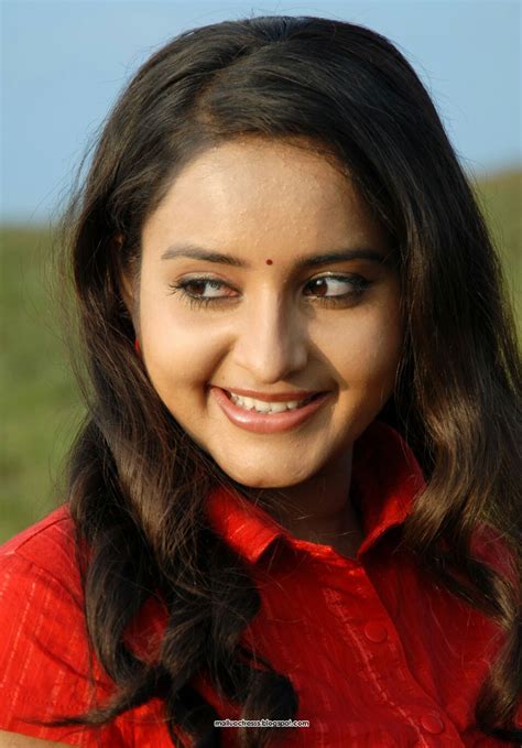 Actress bhama latest photo stills. Malayalam actress: Actress Bhama latest cute photos