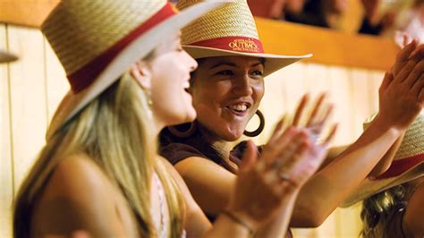 Australian Outback Spectacular Gold Coast Dinner And Show Entertainment