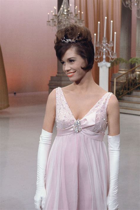 A Look Back At Mary Tyler Moore S Life In Photos Mary Tyler Moore