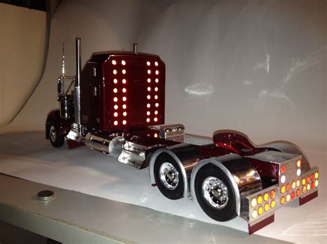 Pin By Floyd Wensel On Big Rig Model Truck Kits Peterbilt Trucks