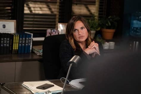 Law And Order Svu Season 22 Episode 15 Photos What Can Happen In The