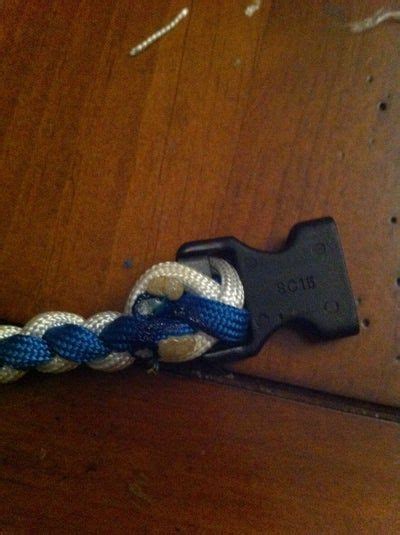 The sequence is simply this: Paracord 4-strand Round Braid