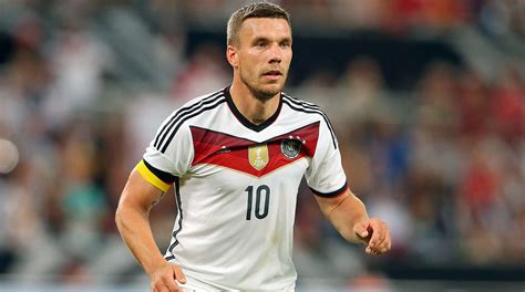 Lukas Podolski Fällt Für Länderspiele Aus Dfb Deutscher Fußball