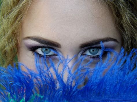 Fotos Gratis Retrato Verde Color Azul Maquillaje De Cerca