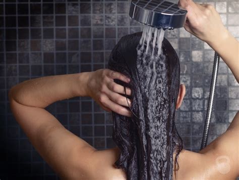 Benefits of rinsing your hair. Apple Cider Vinegar Hair Rinse - Coconuts & Kettlebells